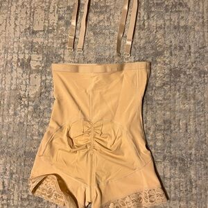 Elegant Tan Shapewear Bodysuit